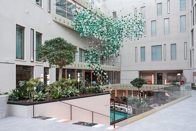 Zelená dominance v luxusním prostředí zbrusu nového Swissôtelu Mariánské Lázně